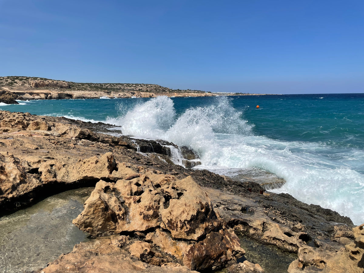 Relaxing Ocean Waves – Rocky Coast